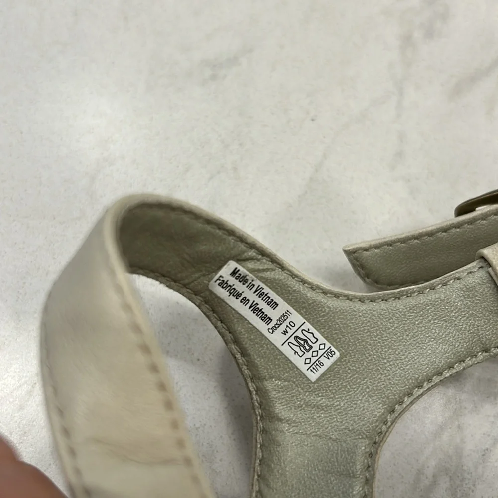 Crocs Womens Leigh II Ankle Strap Wedge Sandals Size 10 Light Beige